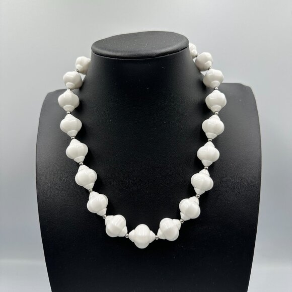 Vintage Lucite Bead Necklaces Lot Red White Marbled Lucite Chunky Layered Bold - Picture 6 of 12